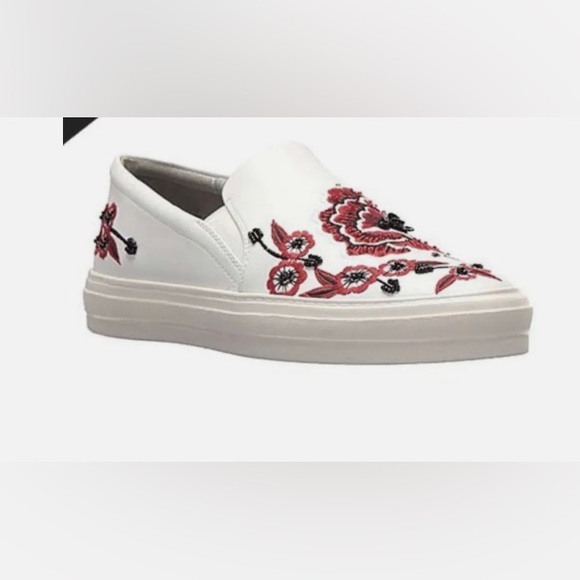 NWOT Nine West Floral Slip On Sneaker - Picture 2 of 8